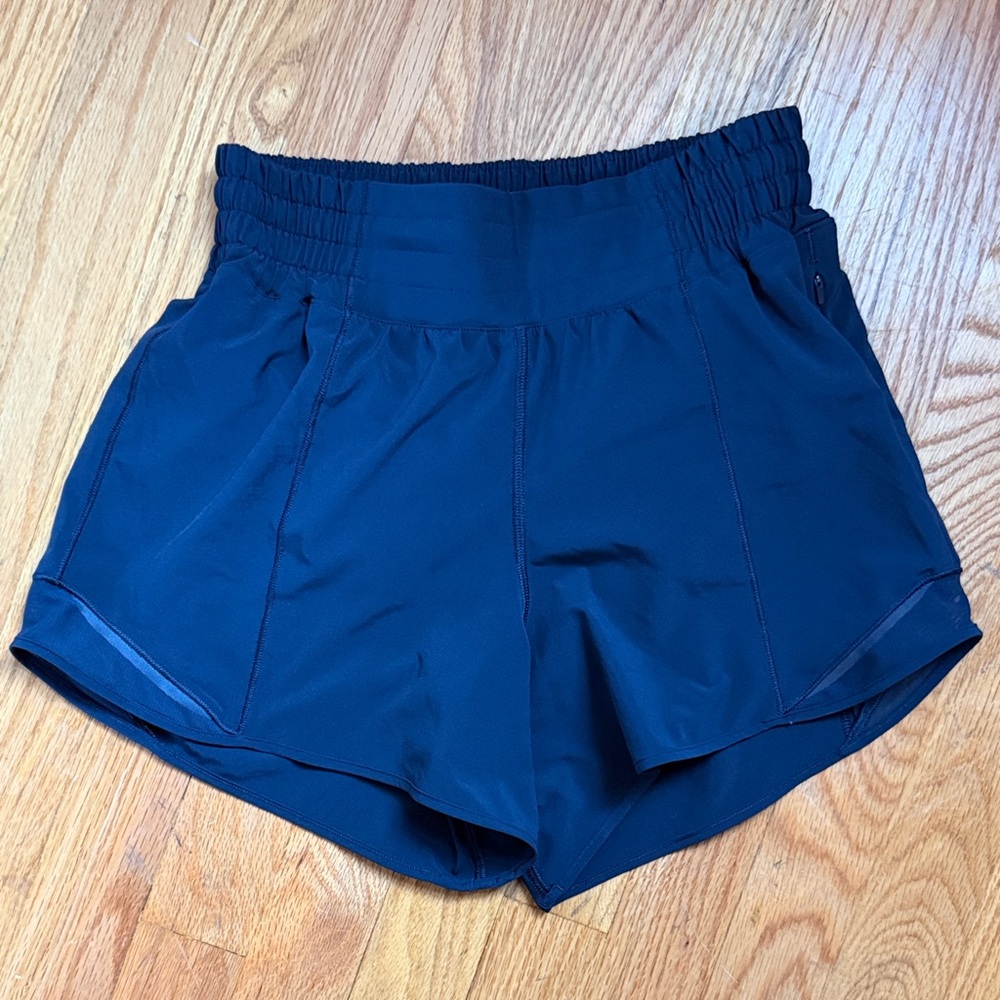 Lululemon Hotty Hot High-Rise Lined Short 4"